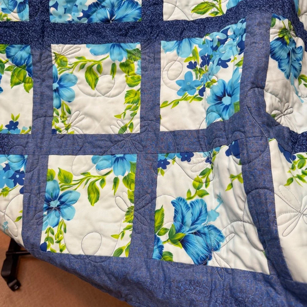 VTG Handmade Blue Floral Hibiscus Patchwork‎ Quilt Navy Tropical Coastal Blanket